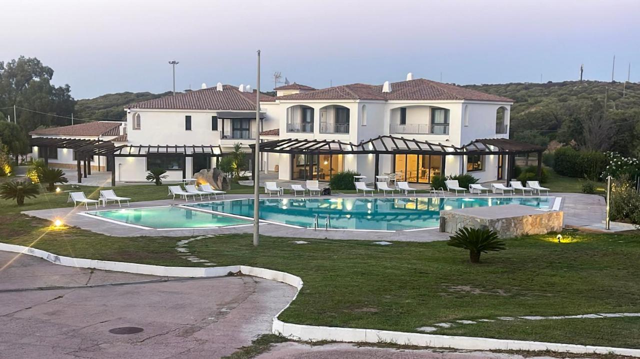 La Smeraldina Resort Santa Teresa Gallura Exterior photo